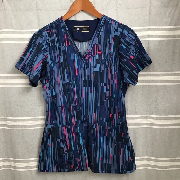 WONDERWINK HP / Blue, Teal & Pink Geometric Print Women's Scrub Top Size S - Picture 1 of 8